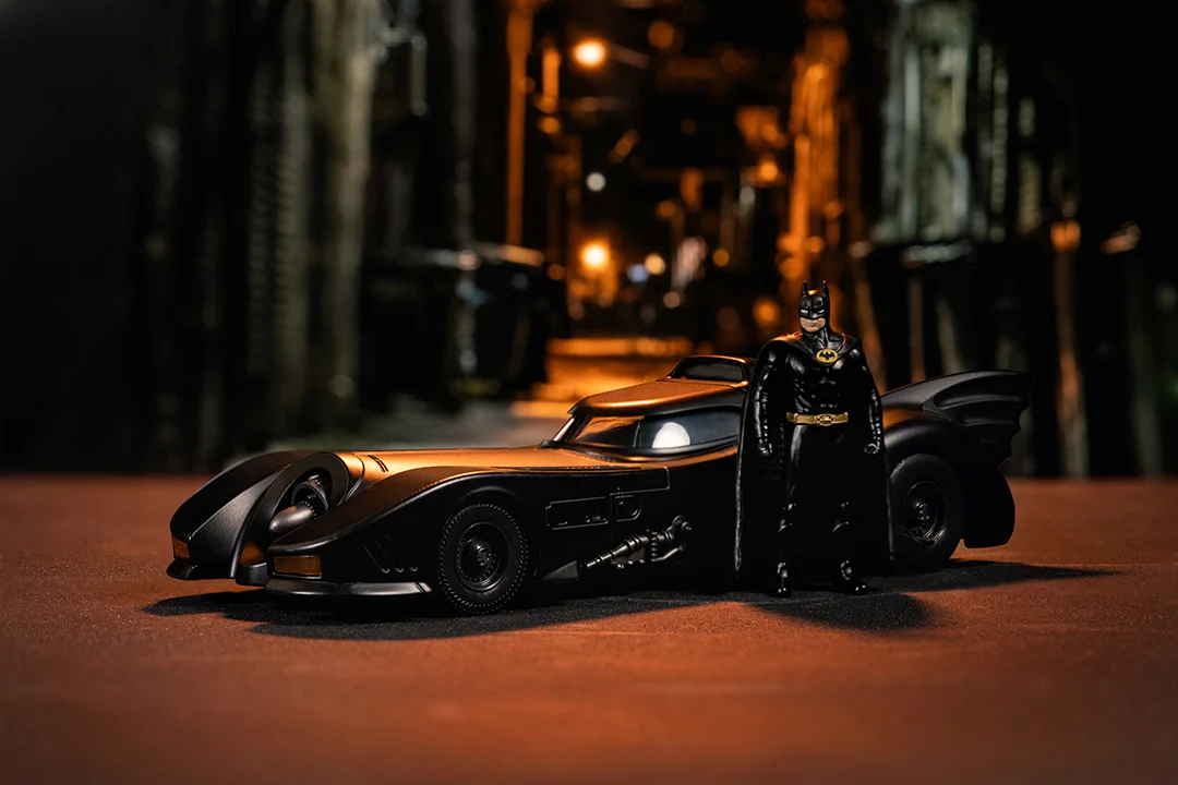 Batman (1989) Batmobile w/ Armor & Batman, 1:24 Scale Vehicle & 2.75" Figure - Image 21