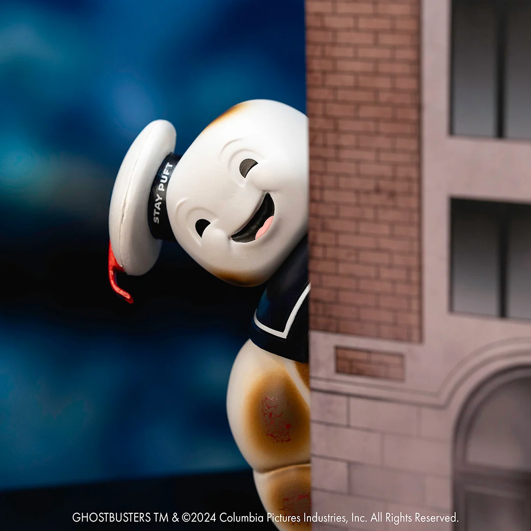 Ghostbusters Nano Scene w/ 1.65" Ecto-1 and 6" Stay Puft Marshmallow Man Diorama (Next Level Exclusive) - Image 8