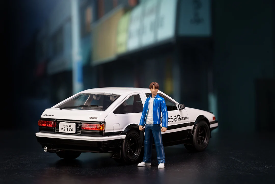 Initial D Toyota Trueno AE-86 & Takumi, 1:24 Scale Vehicle and 2.75" Die-Cast Figure - Image 19