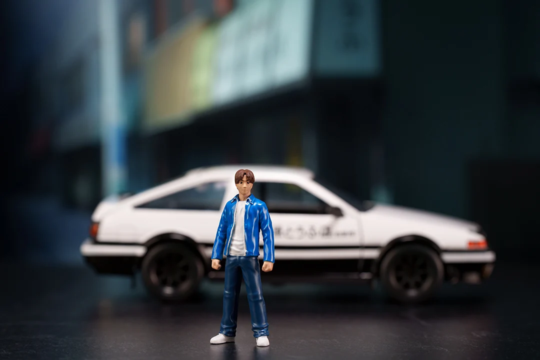 Initial D Toyota Trueno AE-86 & Takumi, 1:24 Scale Vehicle and 2.75" Die-Cast Figure - Image 20