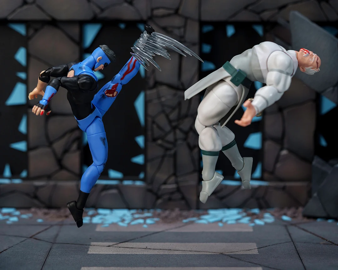 Invincible 1/12 Scale Action Figure Battle Damaged Deluxe Exclusive [ORDERS START 7/23/2026] - Image 14