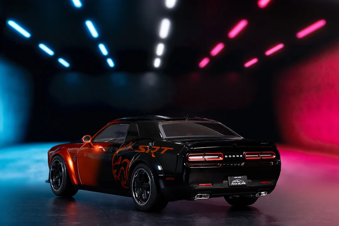 Pink Slips 2015 Dodge Challenger SRT Hellcat, 1:18 Scale Vehicle (Wave 1) - Image 11