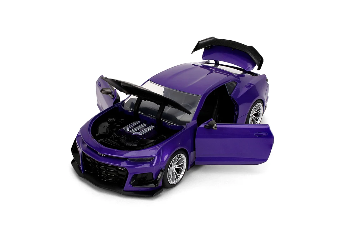 Pink Slips Autumn Spooner's Chevrolet Camaro ZL1, 1:24 Scale Vehicle (Wave 18) - Image 10