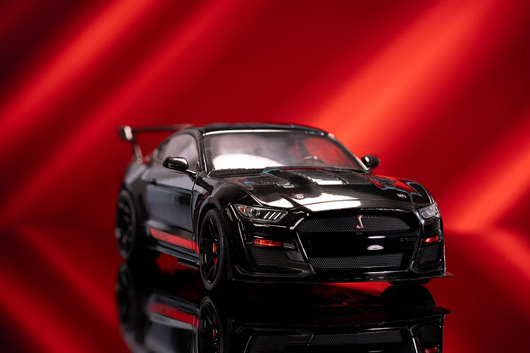 Pink Slips Ford Shelby GT-500 Code Red, 1:18 Scale Vehicle (Wave 4) - Image 16