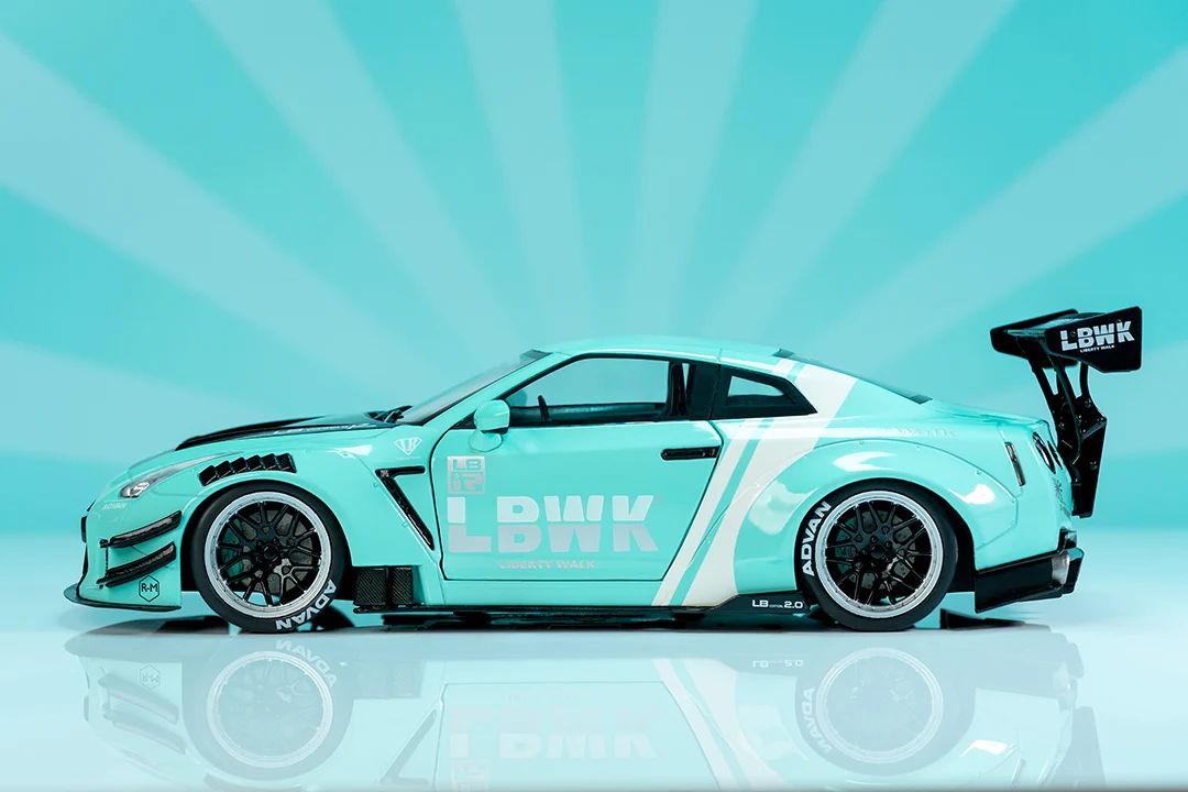 Pink Slips Nissan GT-R (R35) Liberty Walk, 1:18 Scale Vehicle (Wave 3) - Image 12