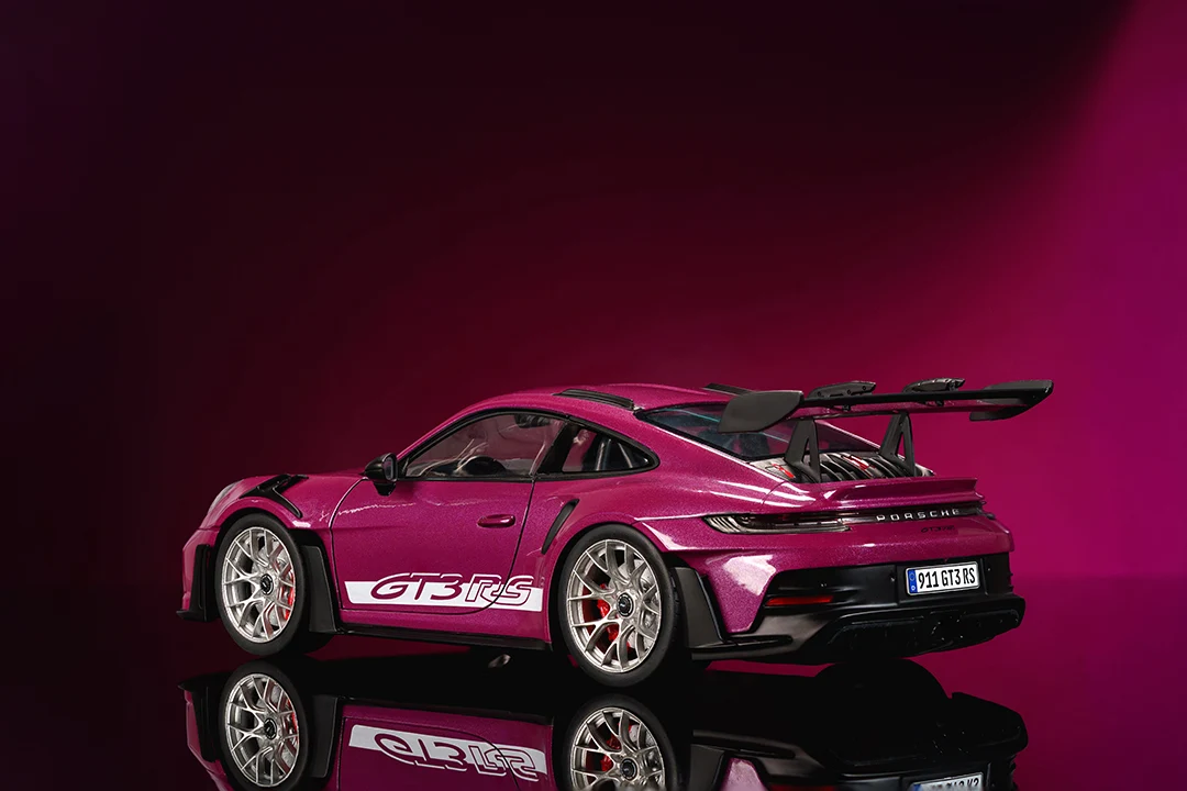 Pink Slips Porsche 911 GT-3 RS, 1:18 Scale Vehicle (Wave 6) - Image 13