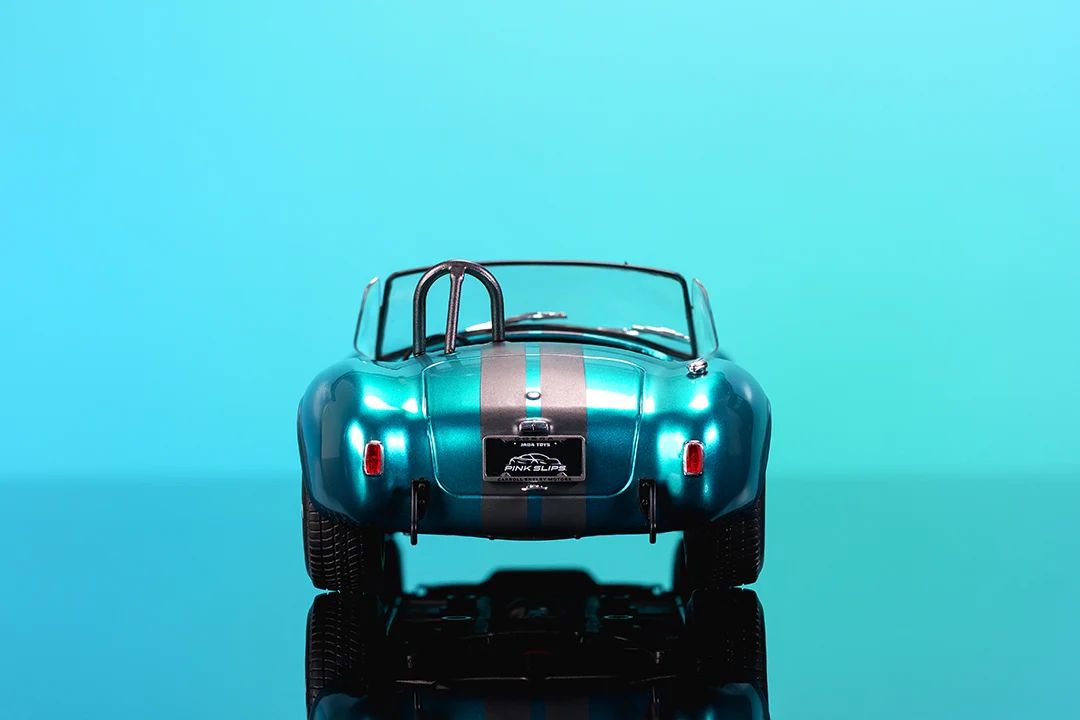Pink Slips Shelby Cobra 427, 1:18 Scale Vehicle (Wave 6) - Image 15