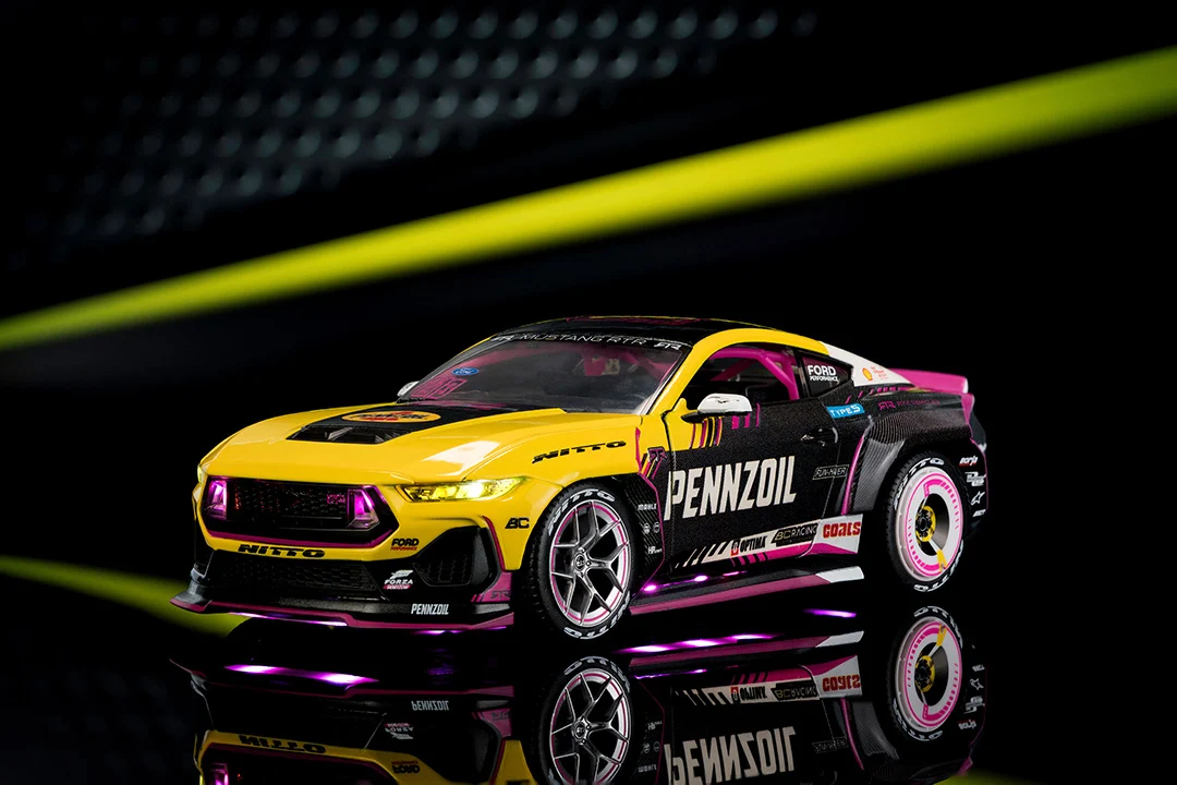 RTR Vehicles Ben Hobson 2025 Ford Mustang RTR 213, 1:24 Scale Vehicle (Wave 2) - Image 13