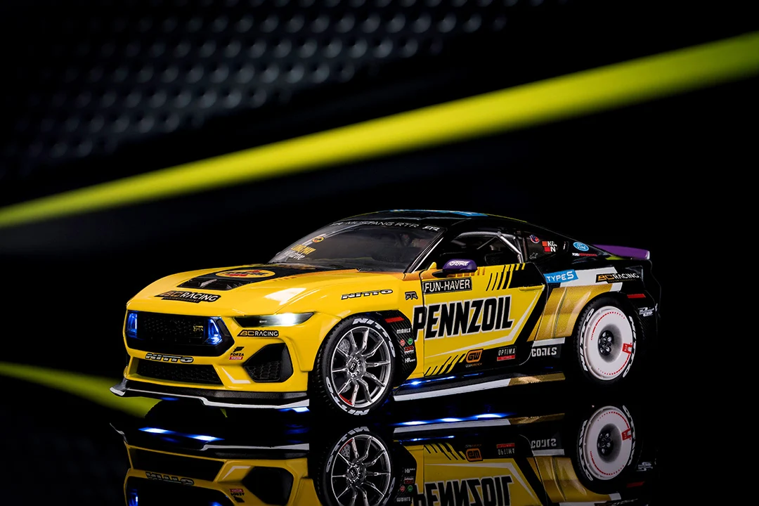 RTR Vehicles Chelsea Denofa 2023 Ford Mustang Championship, 1:24 Scale Vehicle (Wave 2) - Image 13