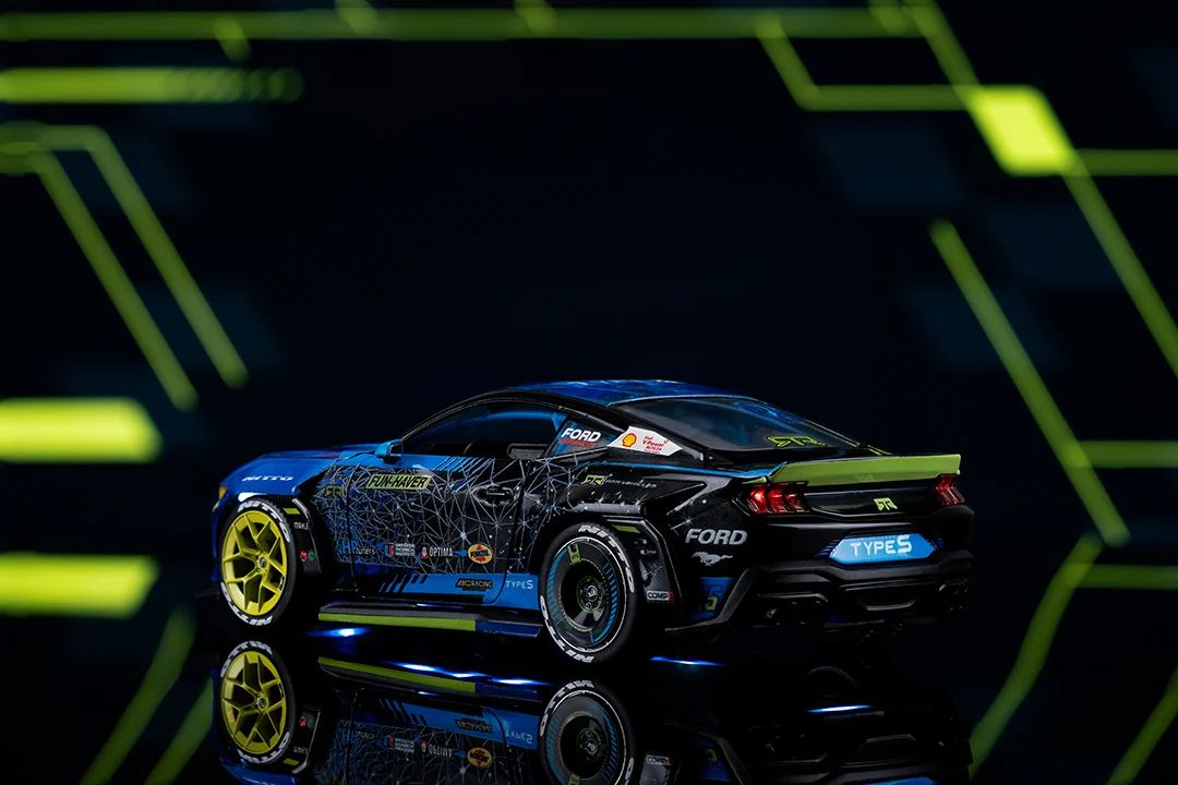 RTR Vehicles Vaughn Gittin Jr. 2024 Ford Mustang RTR, 1:24 Scale Vehicle - Image 13