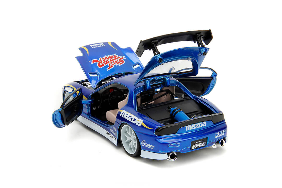 Street Fighter, Chun-Li & 1993 Mazda RX-7, 1:24 Scale Vehicle & 2.75" Figure - Image 10