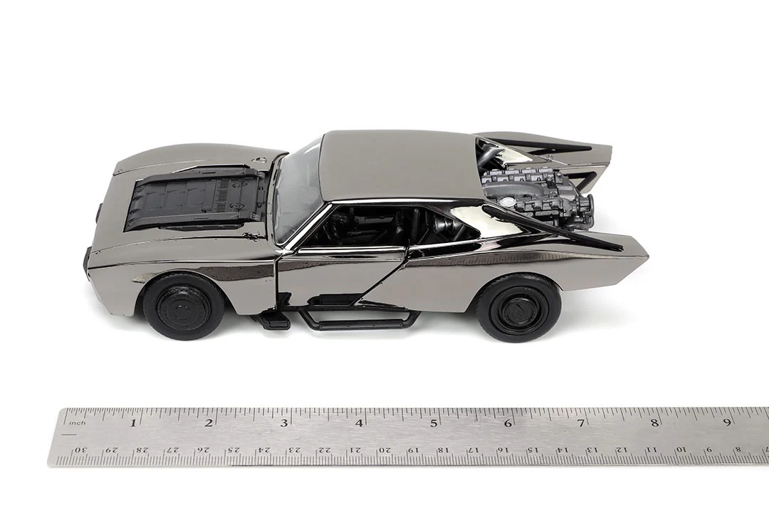 The Batman (2022) Batmobile & Batman, 1:24 Scale Vehicle & 2.75" Figure (Exclusive) - Image 10